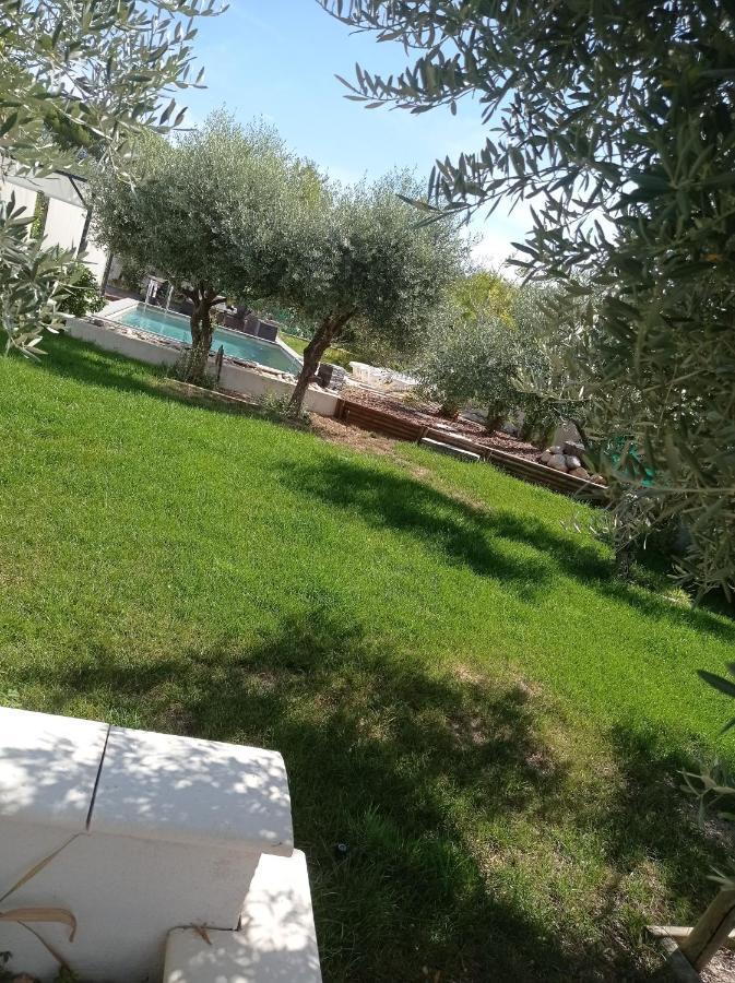 Villa Le Luberon Merindol ภายนอก รูปภาพ