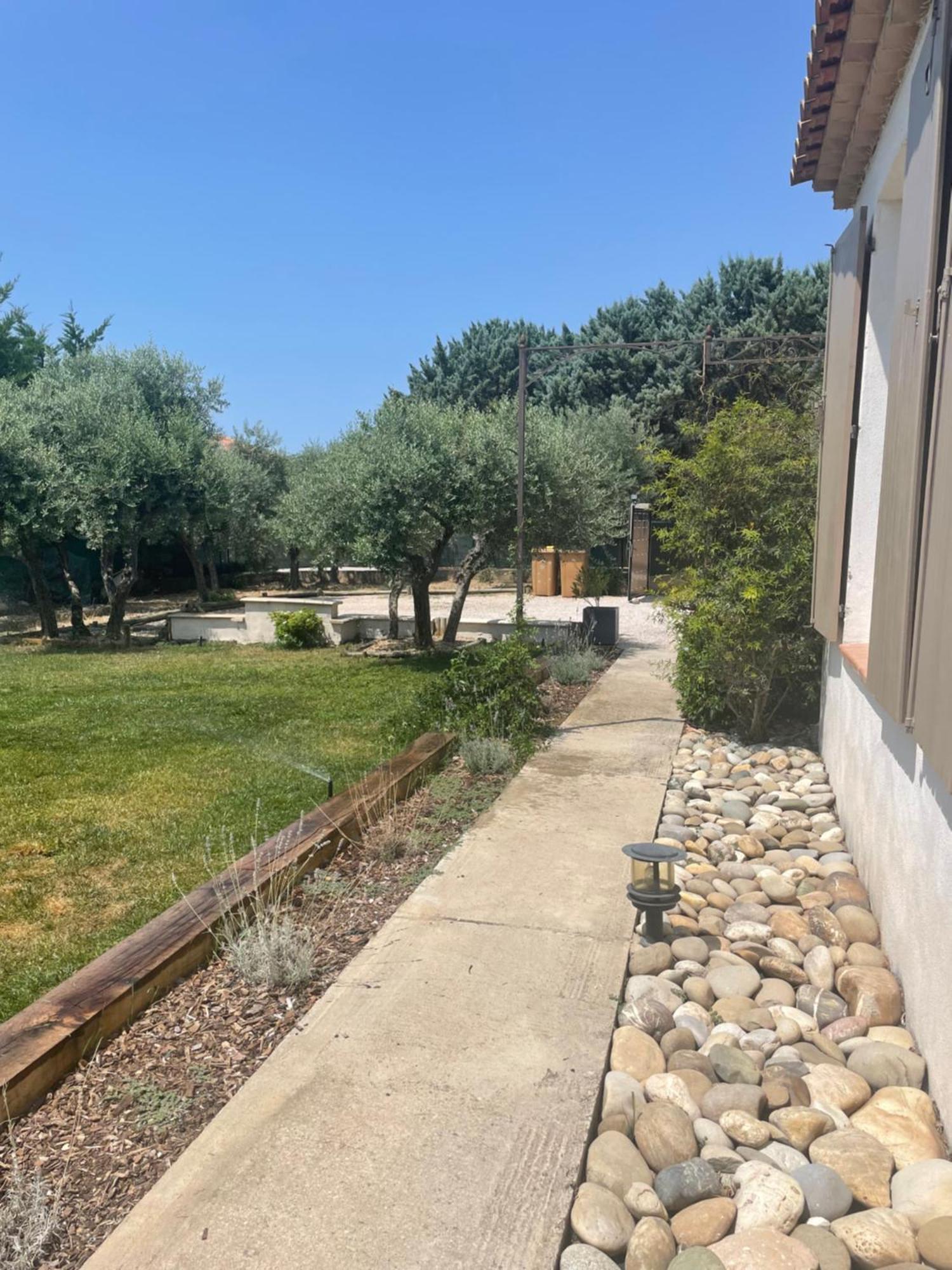 Villa Le Luberon Merindol ภายนอก รูปภาพ